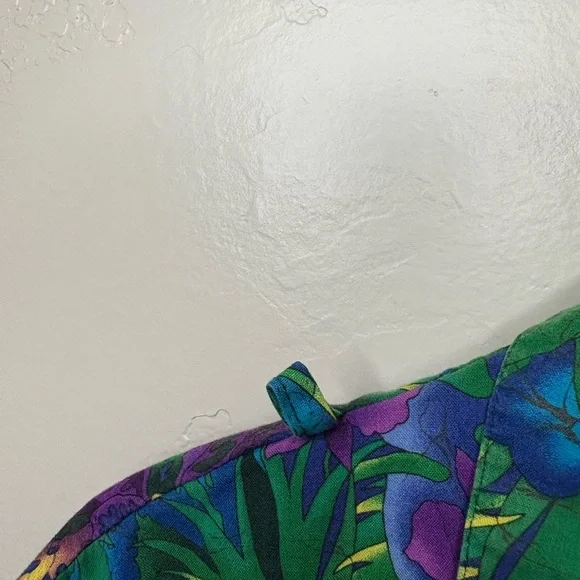 Cintas Hawaiian Shirt Size Medium - Picture 4 of 4